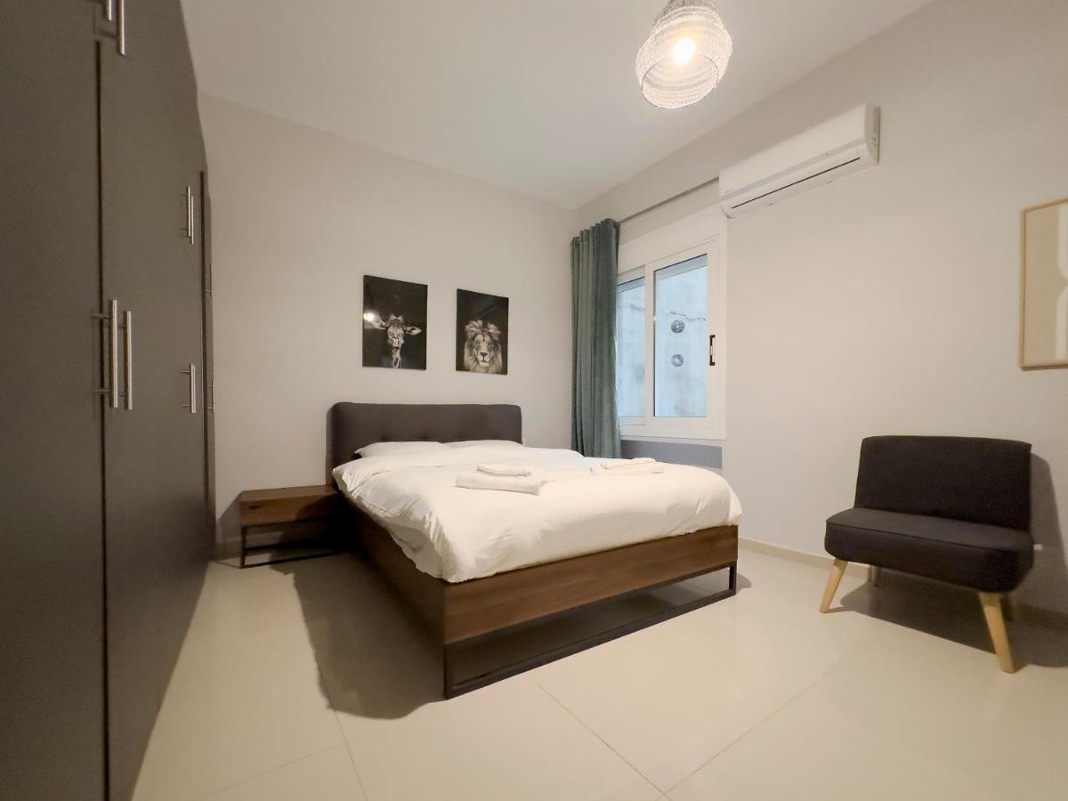 Satovriandou Spacious 128Sqm Apt In アテネ エクステリア 写真