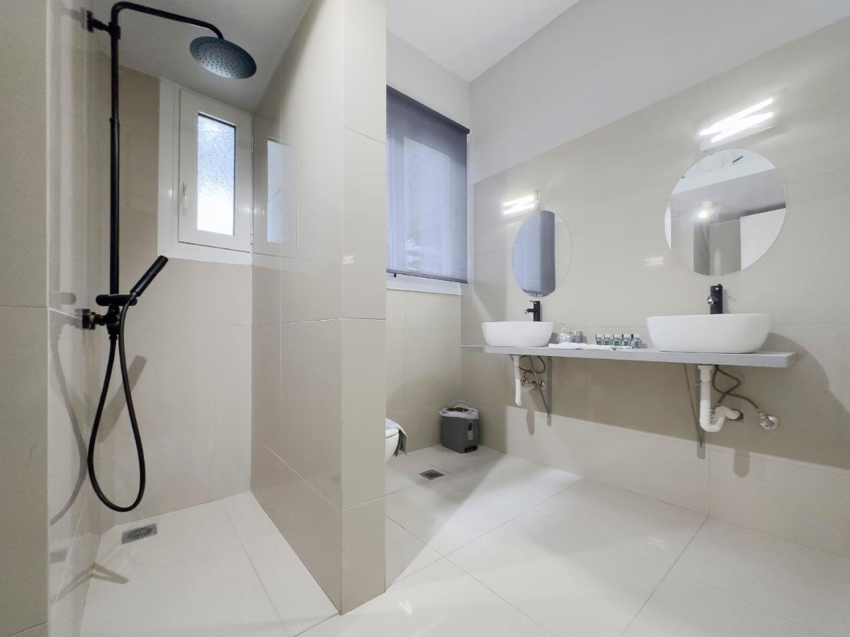 Satovriandou Spacious 128Sqm Apt In アテネ エクステリア 写真